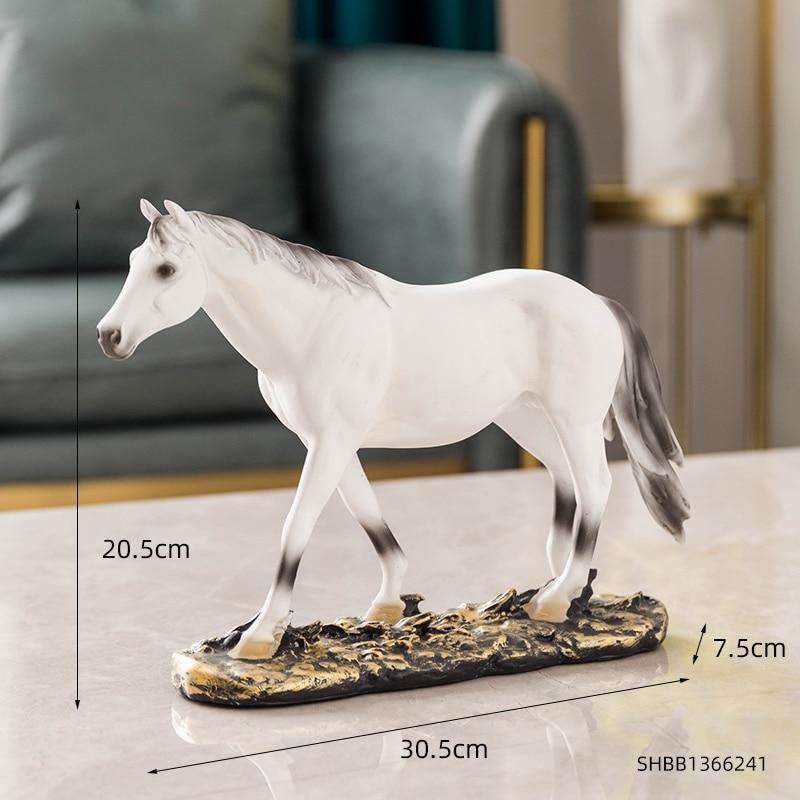 Estatueta Artesanal de Cavalo Vintage em Resina - Nannyvarie